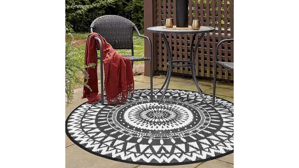 outdoor round woven rug