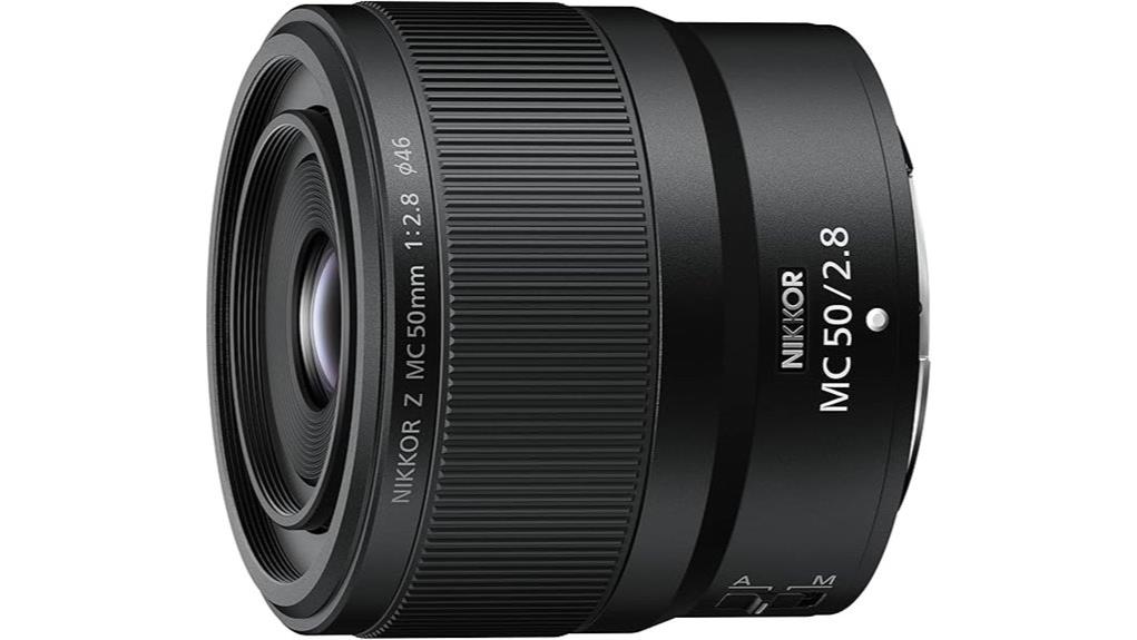 compact macro prime lens